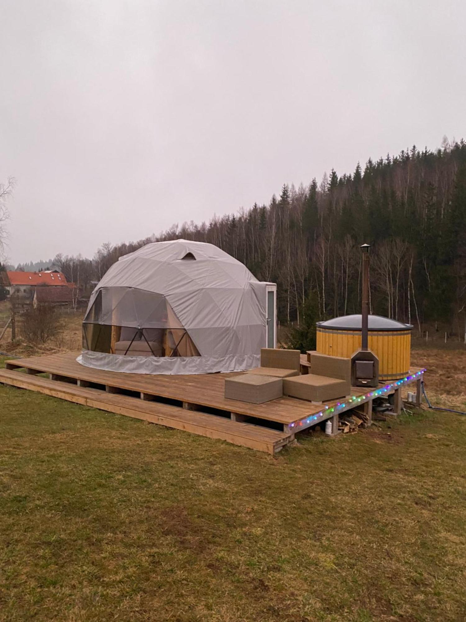 Luxury tent Lepiej Trafic Nie Mogliscie *